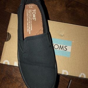 Boys black Toms